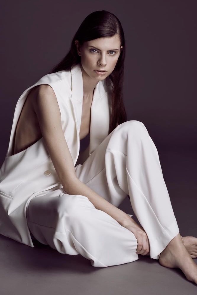Ema B. - Photo 25